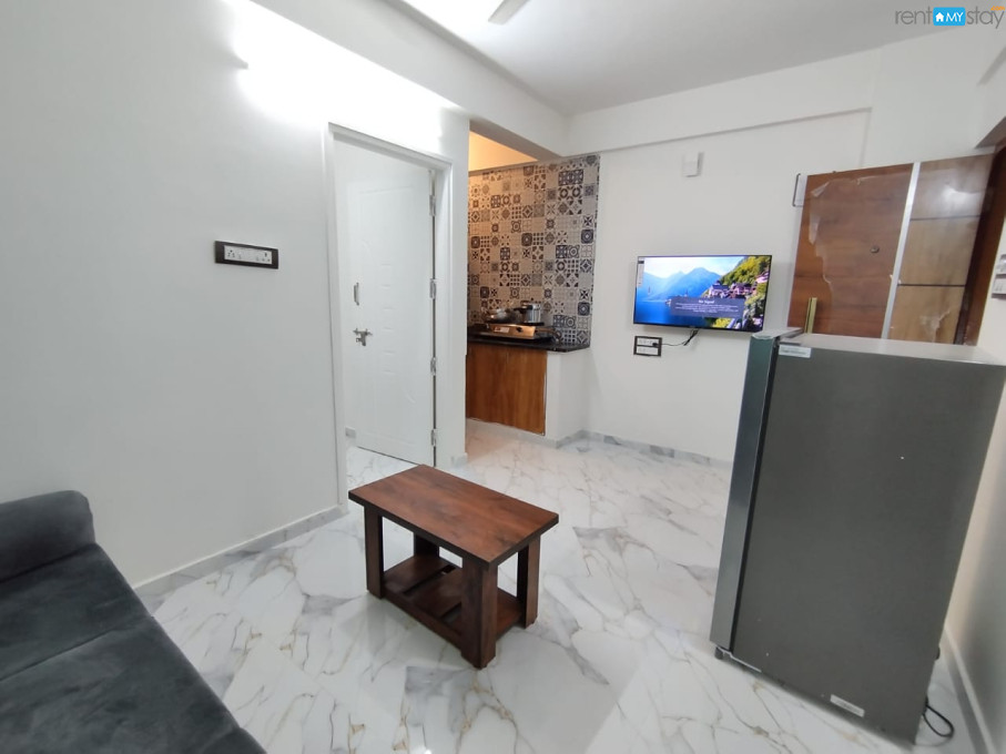prop_17430774092