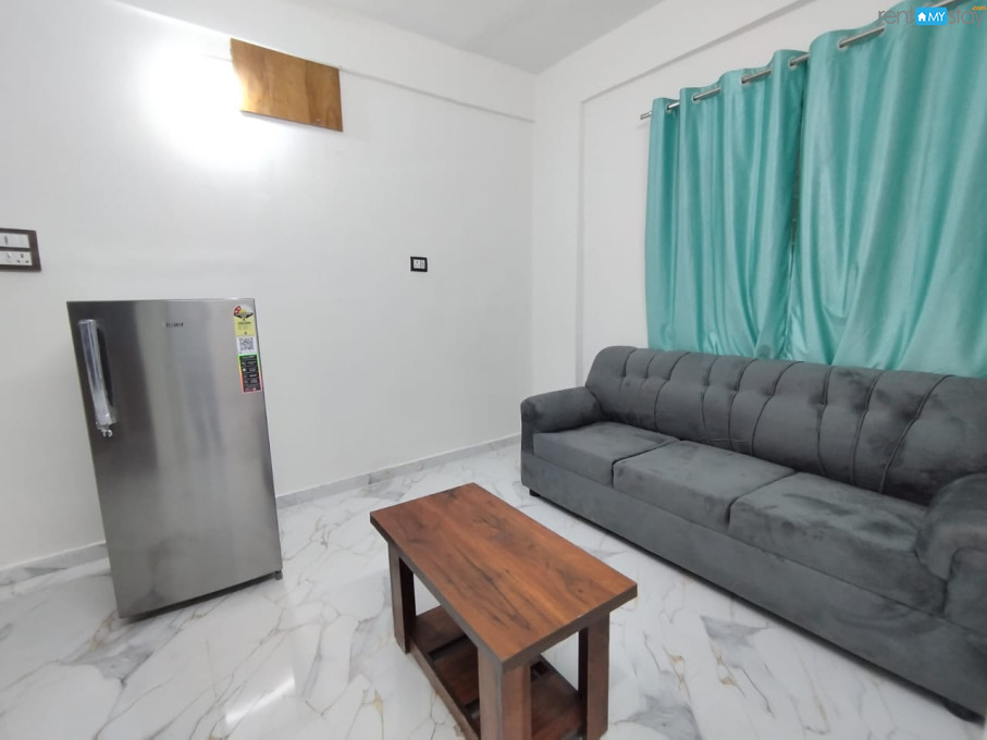 prop_17430774093
