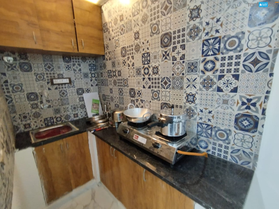 prop_17430774340