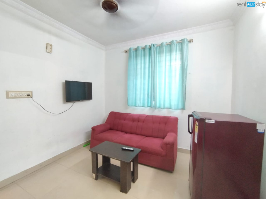 prop_17463573270