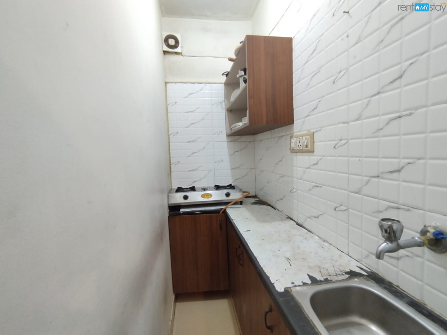 prop_17463573510