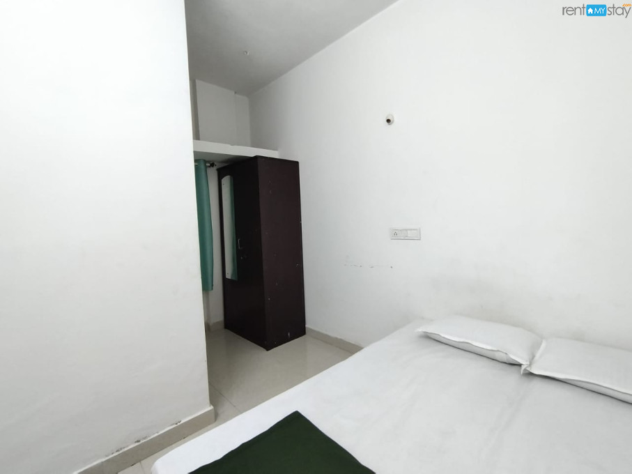 prop_17479981402