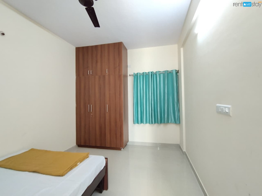 prop_17578428831